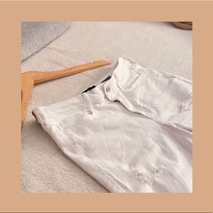 high waisted ripped hollister jeans !